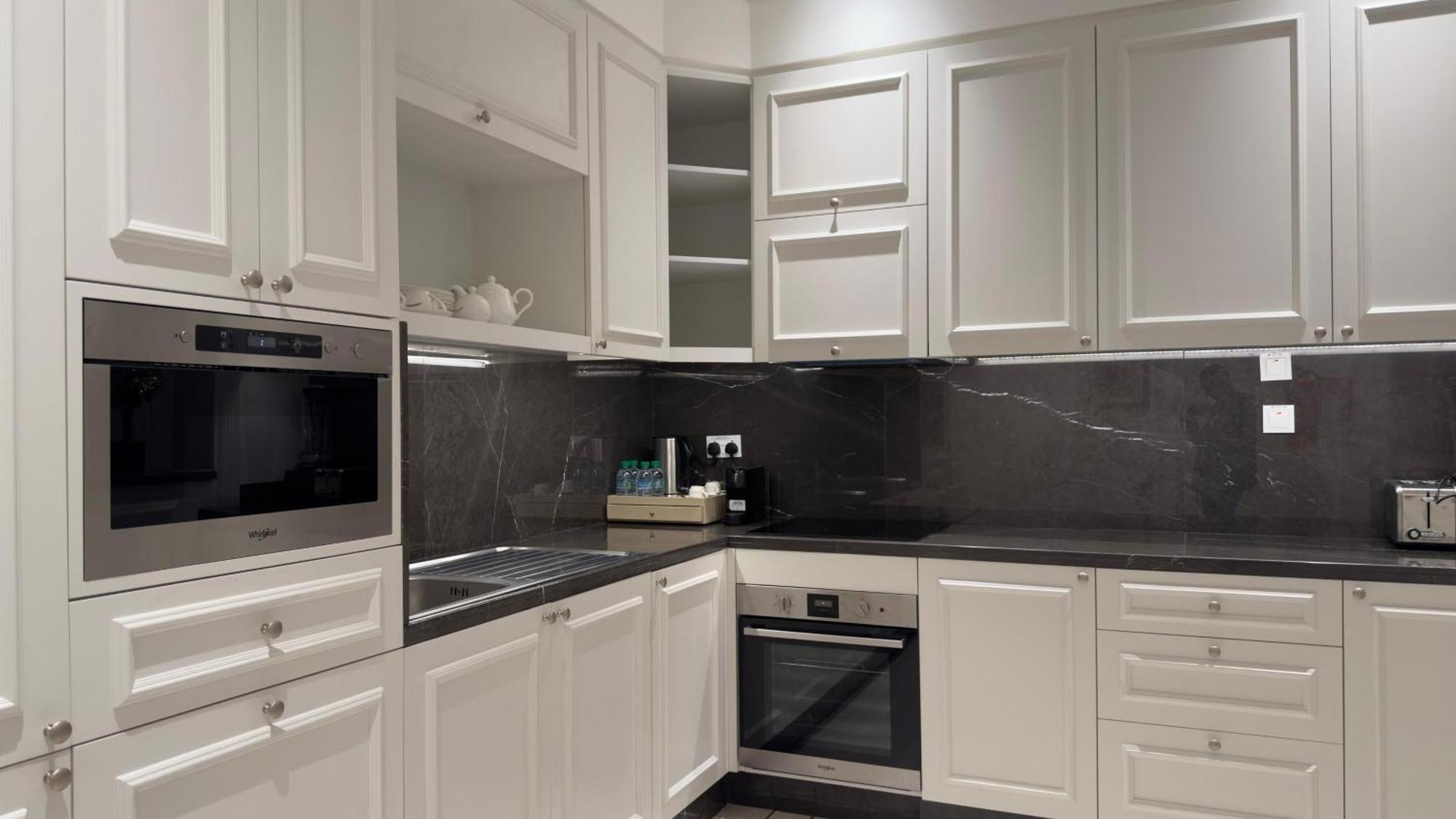 21 High Street Residence By The Torch Доха Екстериор снимка